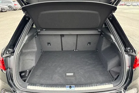 PK75UKO Audi Q3 Black Edition 45 TFSI quattro 245 PS S tronic Thumbnail #7