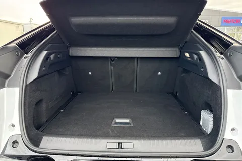 KT24YZN PEUGEOT E-3008 73kWh GT Auto 5dr Thumbnail #7