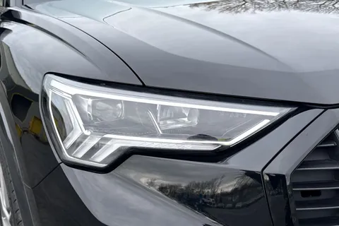 PK75UKO Audi Q3 Black Edition 45 TFSI quattro 245 PS S tronic Thumbnail #9