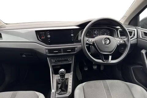 18 of 50 for Volkswagen Polo 1.0 TSI SEL Euro 6 (s/s) 5dr