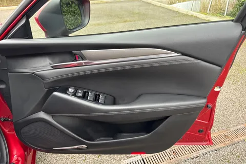 NX68FCM Mazda Mazda6 2.2 SKYACTIV-D Sport Nav+ Tourer Euro 6 (s/s) 5dr Thumbnail #22