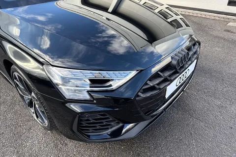 Audi S3 2.0 TFSI Black Edition Sportback S Tronic quattro Euro 6 (s/s) 5dr Thumbnail #9