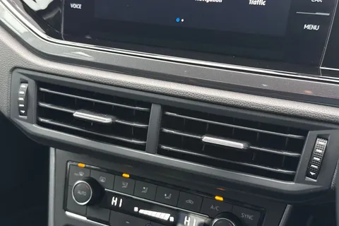 38 of 50 for Volkswagen Polo 1.0 TSI SEL Euro 6 (s/s) 5dr