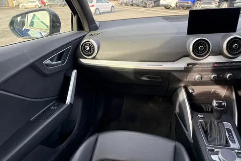 PJ23RYW Audi Q2 S line 35 TFSI 150 PS S tronic Thumbnail #21