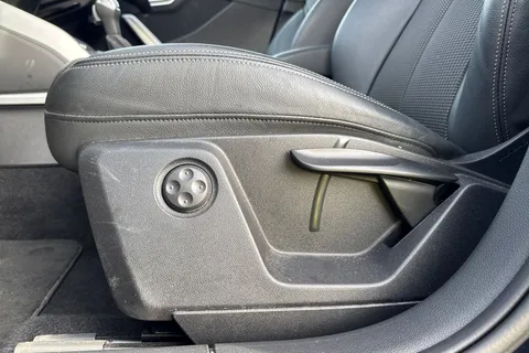 PJ23RYW Audi Q2 S line 35 TFSI 150 PS S tronic Thumbnail #39