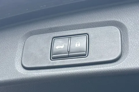 SM72WWJ Nissan Qashqai 1.5 E-Power Tekna 5dr Auto Thumbnail #49