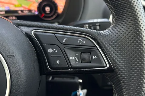 PJ23RYW Audi Q2 S line 35 TFSI 150 PS S tronic Thumbnail #51