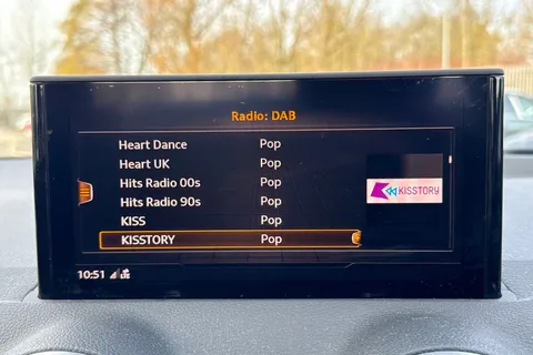 PJ23RYW Audi Q2 S line 35 TFSI 150 PS S tronic Thumbnail #56