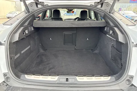 6 of 66 for PEUGEOT 408 1.2 HYBRID GT Fastback e-DSC6 Euro 6 (s/s) 5dr