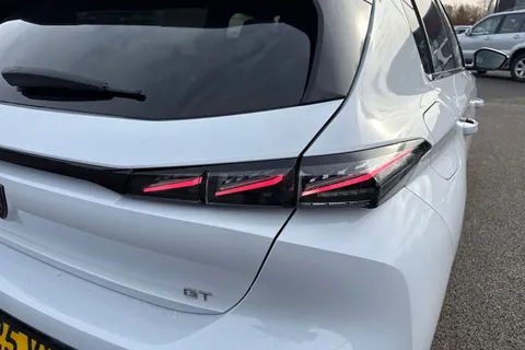 7 of 66 for PEUGEOT 308 1.2 HYBRID GT e-DSC6 Euro 6 (s/s) 5dr