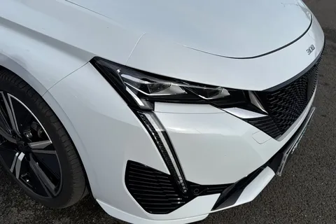 8 of 66 for PEUGEOT 308 1.2 HYBRID GT e-DSC6 Euro 6 (s/s) 5dr