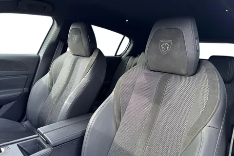 15 of 66 for PEUGEOT 308 1.2 HYBRID GT e-DSC6 Euro 6 (s/s) 5dr