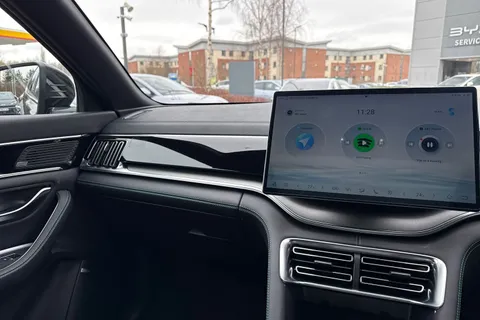 LD25FRZ BYD Seal U 1.5 DM-i 26.6kWh Comfort CVT Auto Euro 6 (s/s) 5dr Thumbnail #16