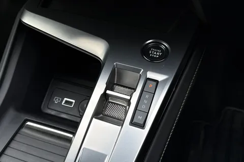 22 of 66 for PEUGEOT 408 1.2 HYBRID GT Fastback e-DSC6 Euro 6 (s/s) 5dr