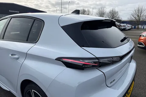 30 of 66 for PEUGEOT 308 1.2 HYBRID GT e-DSC6 Euro 6 (s/s) 5dr