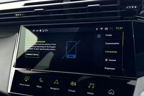 44 of 66 for PEUGEOT 408 1.2 HYBRID GT Fastback e-DSC6 Euro 6 (s/s) 5dr