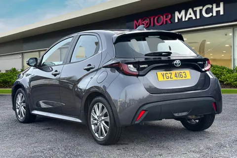 YGZ4163 Toyota Yaris 1.5 VVT-h Icon E-CVT Euro 6 (s/s) 5dr Thumbnail #3