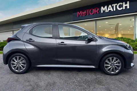 YGZ4163 Toyota Yaris 1.5 VVT-h Icon E-CVT Euro 6 (s/s) 5dr Thumbnail #4