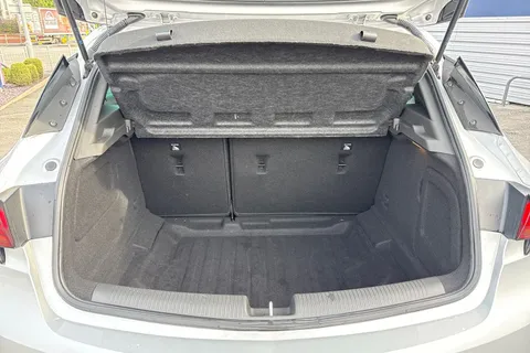 7 of 55 for Vauxhall Astra 1.2 Turbo Griffin Edition Euro 6 (s/s) 5dr