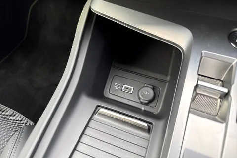 54 of 66 for PEUGEOT 308 1.2 HYBRID GT e-DSC6 Euro 6 (s/s) 5dr