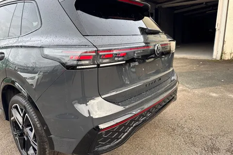  Volkswagen Tiguan 1.5 TSI eHybrid 19.7kWh R-Line DSG Euro 6 (s/s) 5dr Thumbnail #8