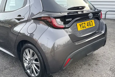 YGZ4163 Toyota Yaris 1.5 VVT-h Icon E-CVT Euro 6 (s/s) 5dr Thumbnail #9