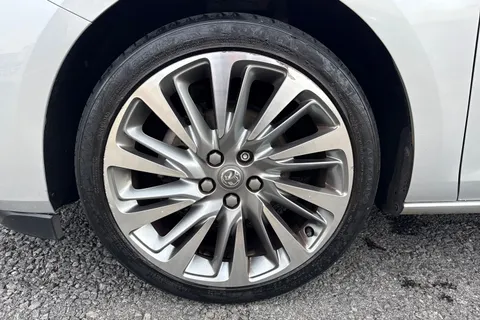 11 of 55 for Vauxhall Astra 1.2 Turbo Griffin Edition Euro 6 (s/s) 5dr