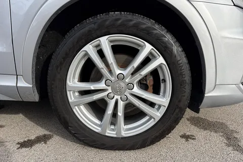 11 of 64 for Audi Q3 1.4 TFSI CoD S line Edition S Tronic Euro 6 (s/s) 5dr