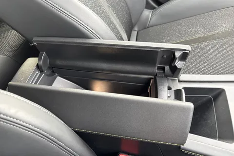 58 of 66 for PEUGEOT 308 1.2 HYBRID GT e-DSC6 Euro 6 (s/s) 5dr