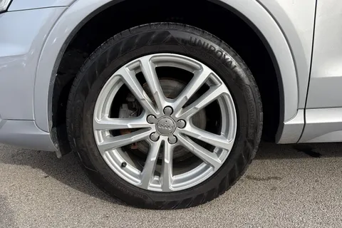 12 of 64 for Audi Q3 1.4 TFSI CoD S line Edition S Tronic Euro 6 (s/s) 5dr