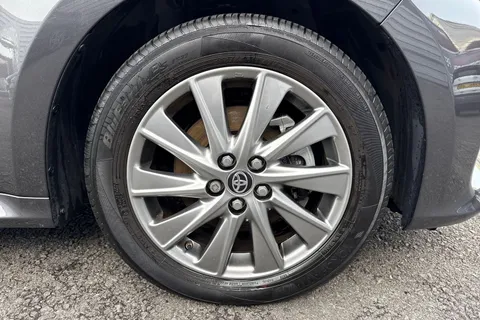 YGZ4163 Toyota Yaris 1.5 VVT-h Icon E-CVT Euro 6 (s/s) 5dr Thumbnail #14