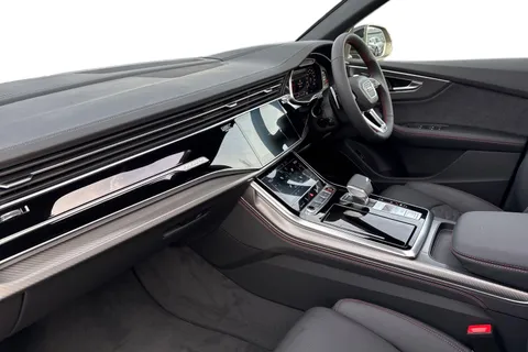  Audi RS Q8 4.0 TFSI V8 Tiptronic quattro Euro 6 (s/s) 5dr Thumbnail #15