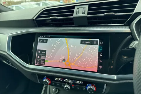 MM69RCZ Audi Q3 2.0 TDI 35 S line S Tronic Euro 6 (s/s) 5dr Thumbnail #18