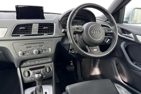 18 of 64 for Audi Q3 1.4 TFSI CoD S line Edition S Tronic Euro 6 (s/s) 5dr