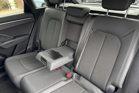 MM69RCZ Audi Q3 2.0 TDI 35 S line S Tronic Euro 6 (s/s) 5dr Thumbnail #20