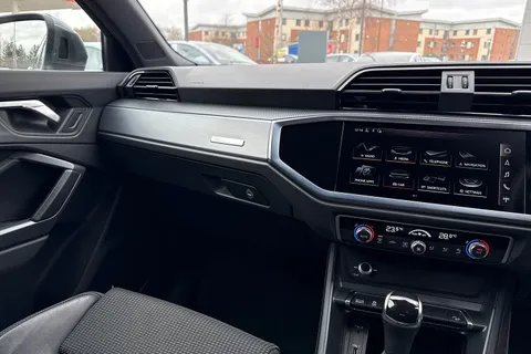 MM69RCZ Audi Q3 2.0 TDI 35 S line S Tronic Euro 6 (s/s) 5dr Thumbnail #21
