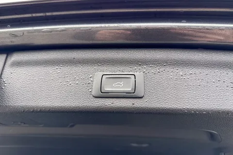 MM69RCZ Audi Q3 2.0 TDI 35 S line S Tronic Euro 6 (s/s) 5dr Thumbnail #30