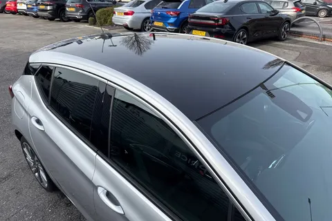 32 of 55 for Vauxhall Astra 1.2 Turbo Griffin Edition Euro 6 (s/s) 5dr