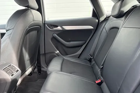 32 of 64 for Audi Q3 1.4 TFSI CoD S line Edition S Tronic Euro 6 (s/s) 5dr