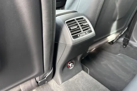 33 of 64 for Audi Q3 1.4 TFSI CoD S line Edition S Tronic Euro 6 (s/s) 5dr