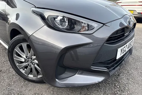 YGZ4163 Toyota Yaris 1.5 VVT-h Icon E-CVT Euro 6 (s/s) 5dr Thumbnail #36