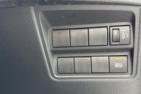 YGZ4163 Toyota Yaris 1.5 VVT-h Icon E-CVT Euro 6 (s/s) 5dr Thumbnail #38