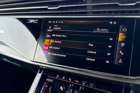  Audi RS Q8 4.0 TFSI V8 Tiptronic quattro Euro 6 (s/s) 5dr Thumbnail #38