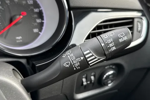 40 of 55 for Vauxhall Astra 1.2 Turbo Griffin Edition Euro 6 (s/s) 5dr