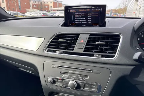 41 of 64 for Audi Q3 1.4 TFSI CoD S line Edition S Tronic Euro 6 (s/s) 5dr