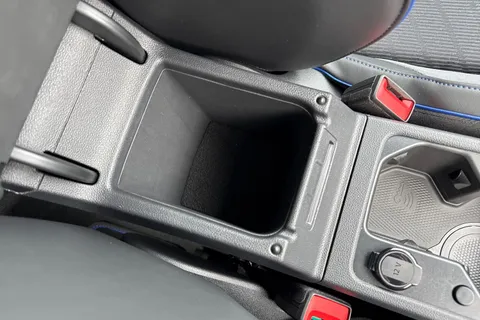  Volkswagen Golf 2.0 TSI R Black Edition DSG 4Motion Euro 6 (s/s) 5dr Thumbnail #41