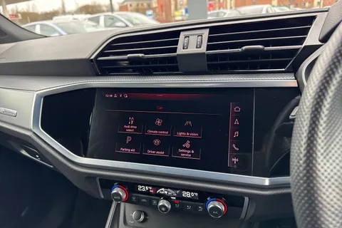 MM69RCZ Audi Q3 2.0 TDI 35 S line S Tronic Euro 6 (s/s) 5dr Thumbnail #44