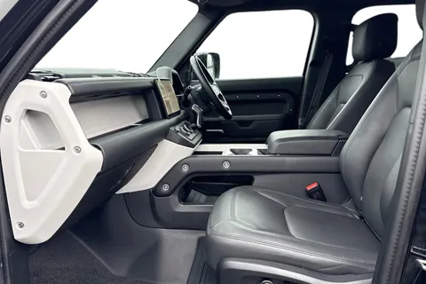 KT74AVZ Land Rover Defender 110 2.0 P300e X-Dynamic HSE 5dr Thumbnail #4