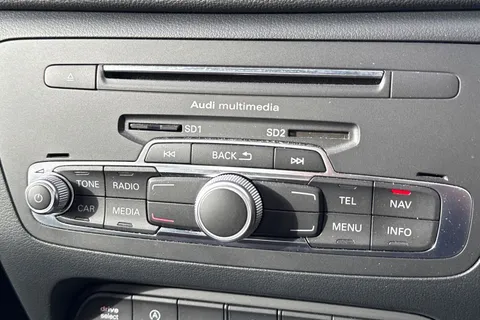 50 of 64 for Audi Q3 1.4 TFSI CoD S line Edition S Tronic Euro 6 (s/s) 5dr