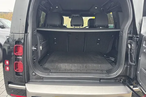 KT74AVZ Land Rover Defender 110 2.0 P300e X-Dynamic HSE 5dr Thumbnail #11